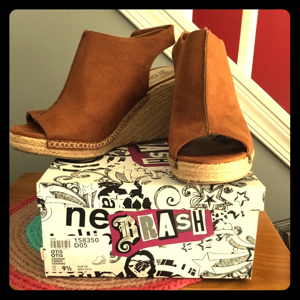 EEUC Wedge sandals 9 1/2